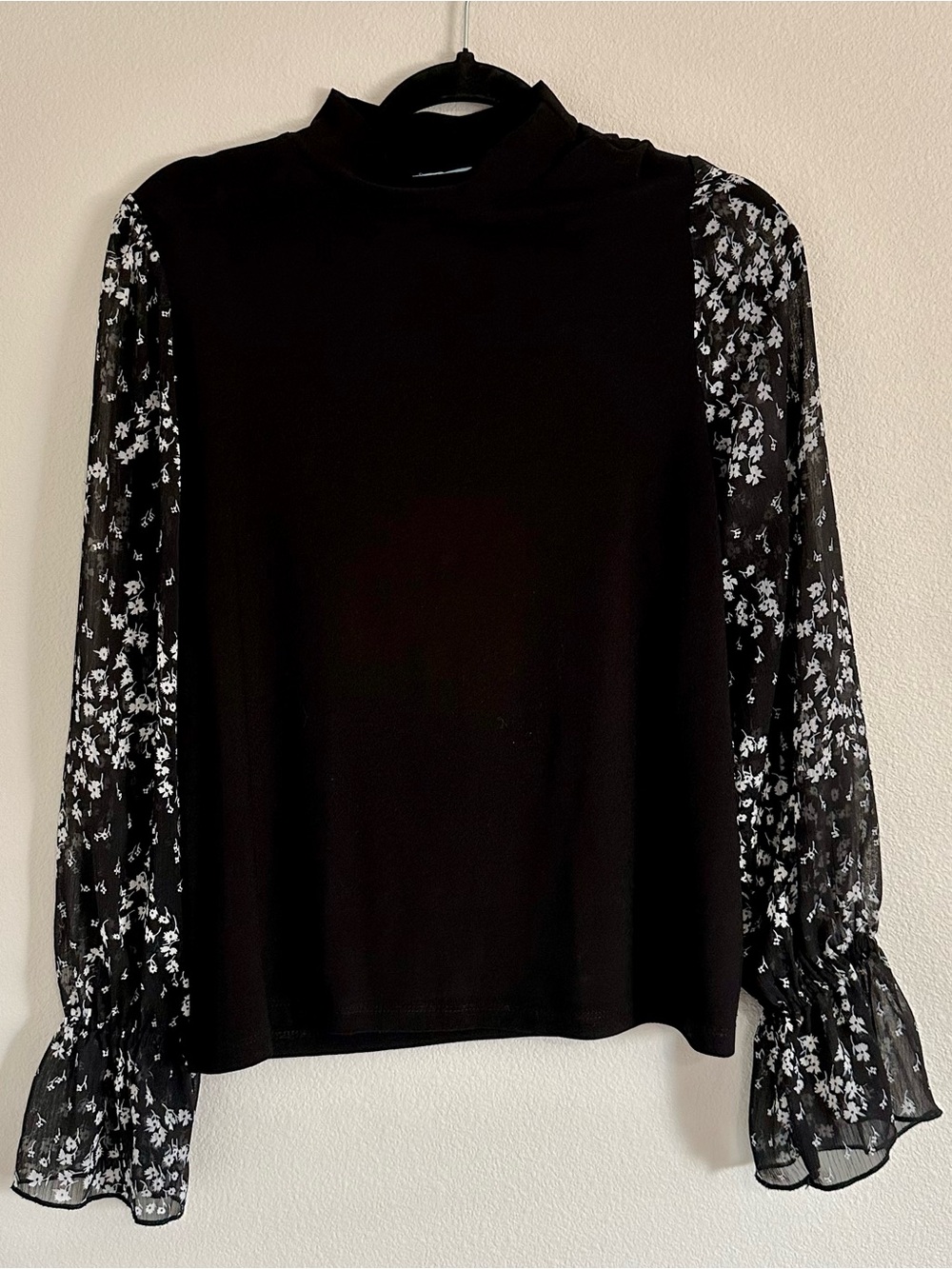 CeCe Black Floral Sheer Sleeve Mock Neck Top Medium